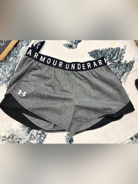 Under Armour HeatGear Running Shorts Women’s Medium Gray Lined Athletic Workout